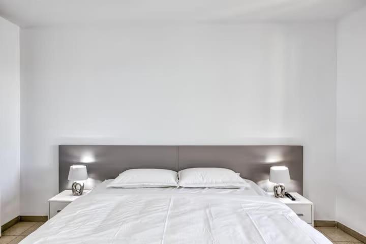 Apartamento Con Vistas A Mar Y Canal. Эмпуриабрава Экстерьер фото